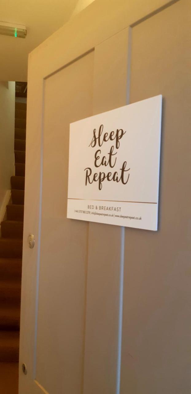 Sleep, Eat, Repeat Bed And Breakfast 메이클즈필드 외부 사진